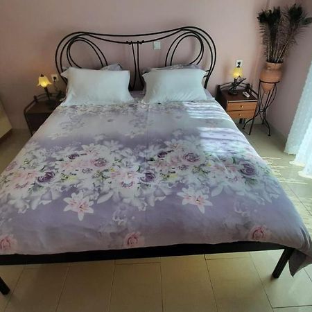 Ioannis - Room With Balcony Near Limnopula Gavrolimni Exterior photo